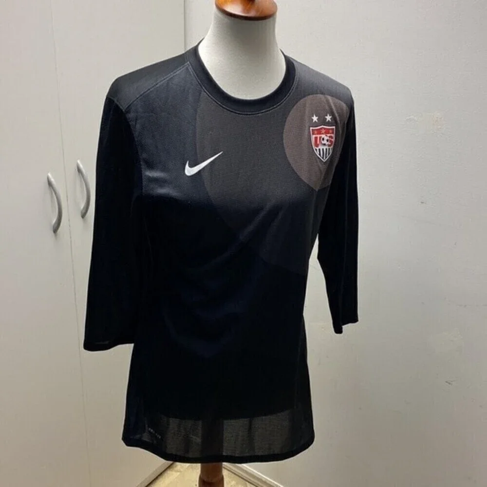 USWNT Goalkeeper Olympics Shirt Medium - Picture 7 of 16